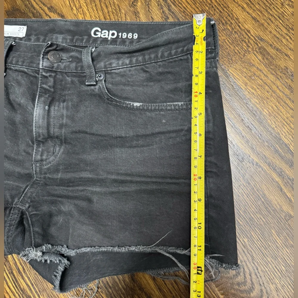 GAP Charcoal Slim Denim Shorts, Size: 27